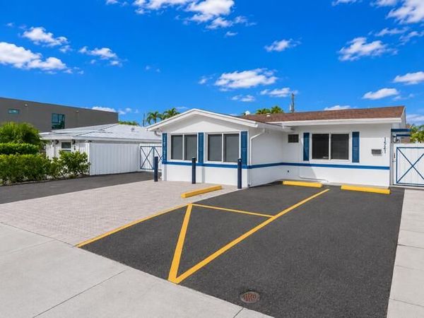 1541 NE 15th Avenue, Unit 1541, Fort Lauderdale, FL 33304