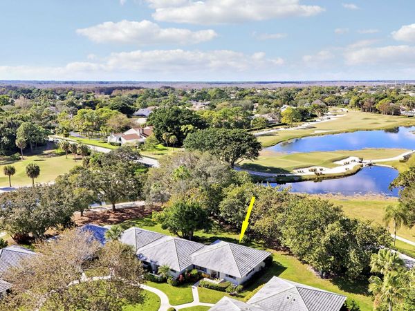 825 Club Drive, Palm Beach Gardens, FL 33418