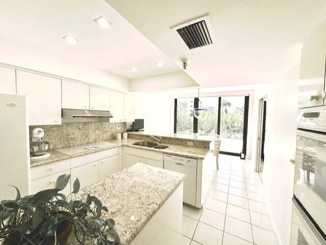 2580 S Ocean Boulevard, Unit 1a1, Palm Beach, FL 33480 Photo