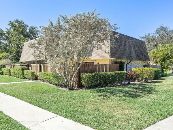 2893 SW 22nd Circle, Unit 46c, Delray Beach, FL 33445