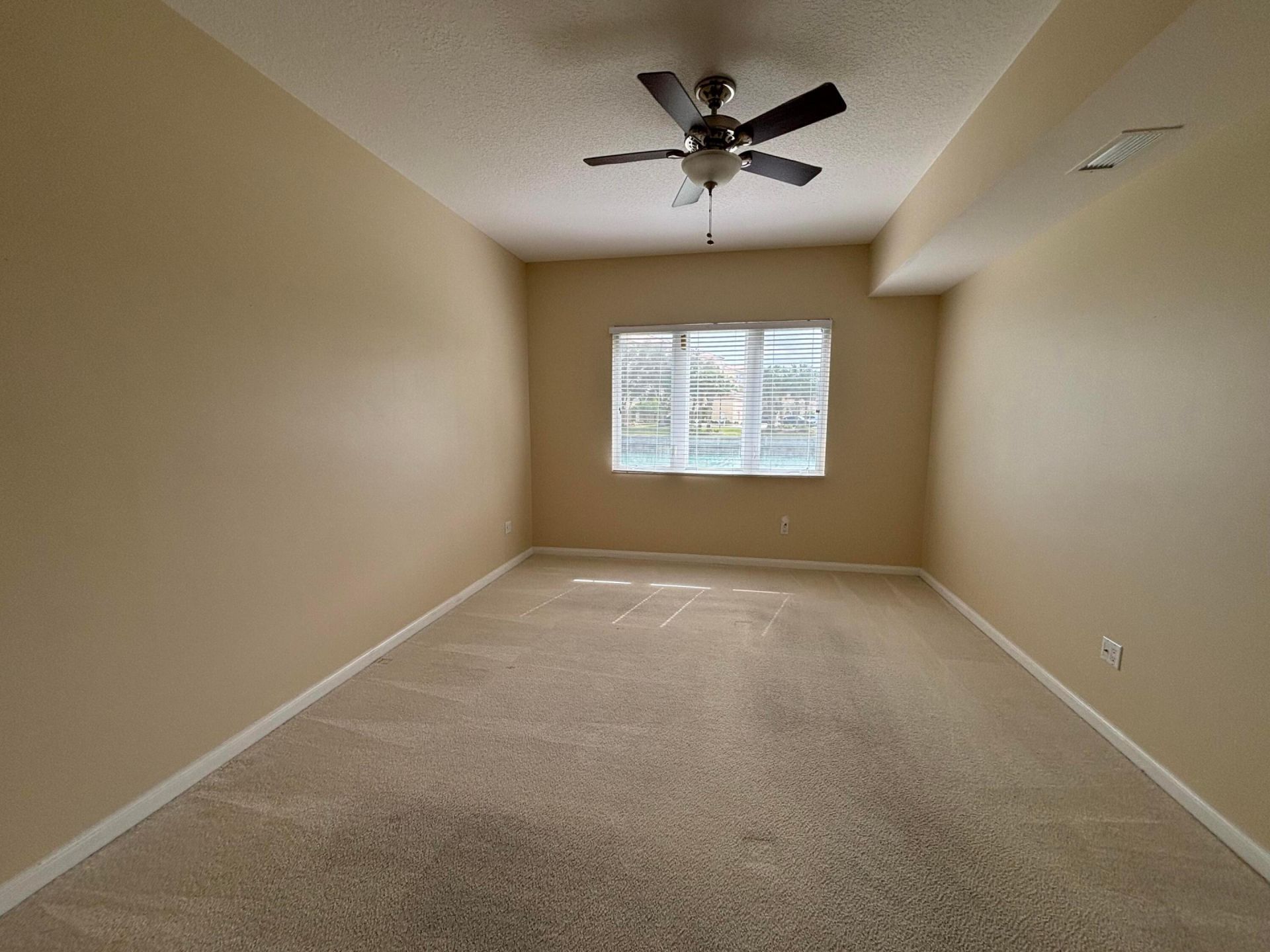 5 Harbour Isle Drive E, Unit 103, Fort Pierce, FL 34949 Photo