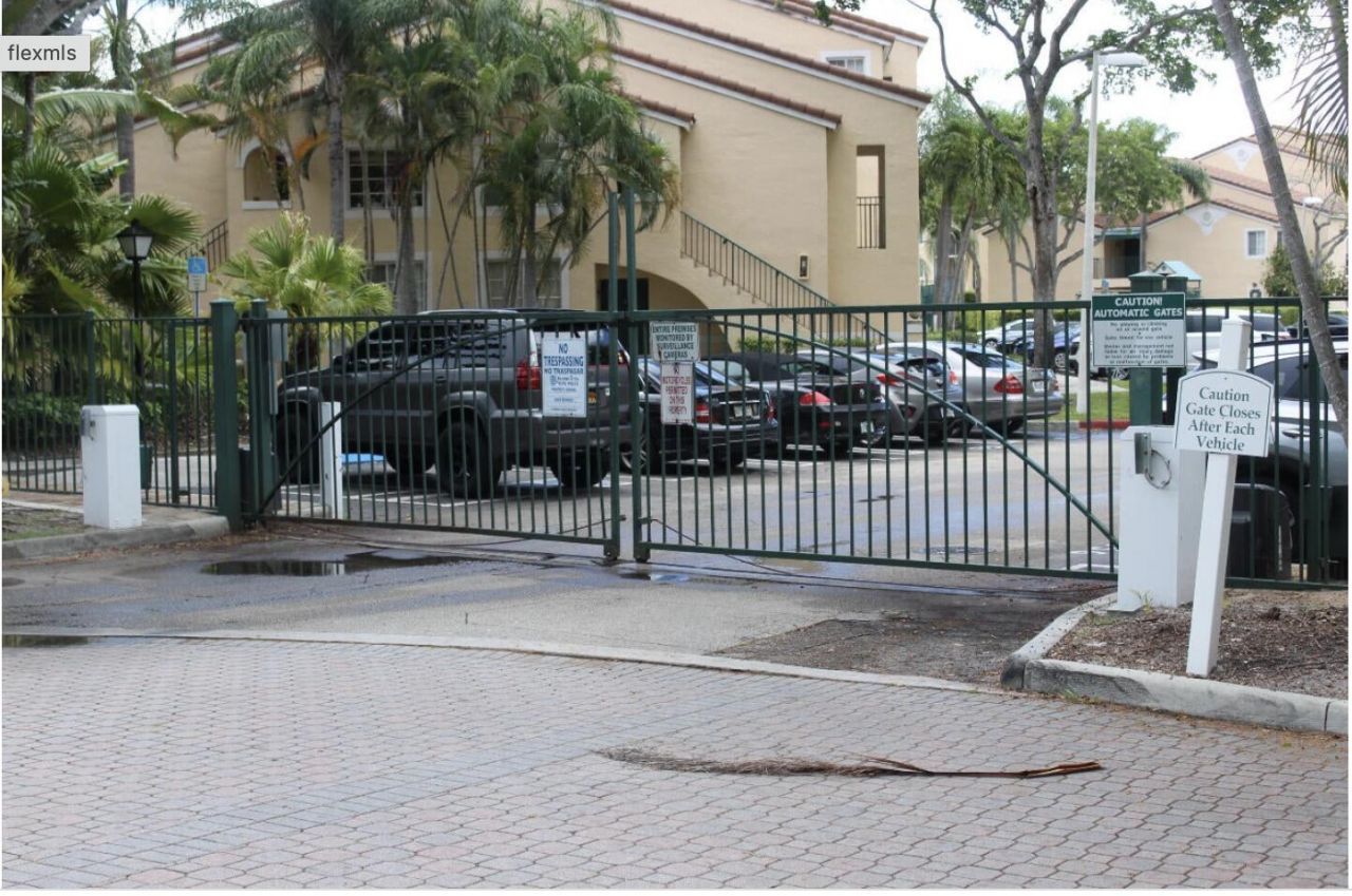 1755 Village Boulevard, Unit 207, West Palm Beach, FL 33409 Photo