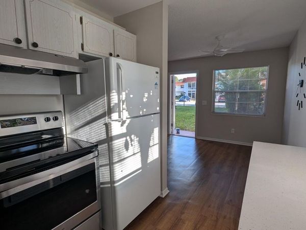 2600 SE Ocean Boulevard, Unit Ee3, Stuart, FL 34996