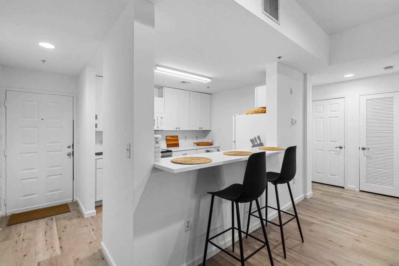 1209 Main Street, Unit 302, Jupiter, FL 33458 Photo