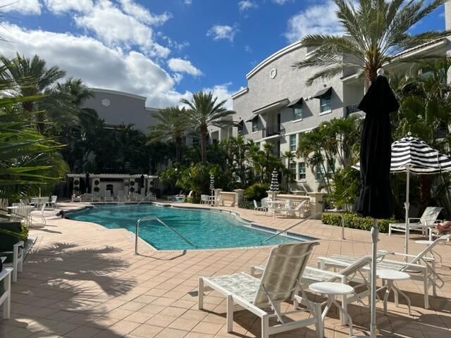 600 S Dixie Highway, Unit 752, West Palm Beach, FL 33401 Photo