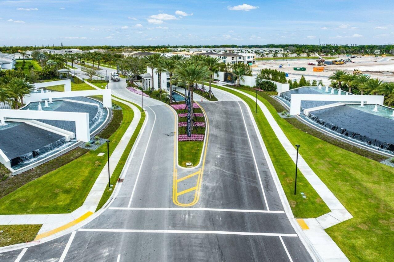 8260 Royal County Down Road, Boca Raton, FL 33434 Photo