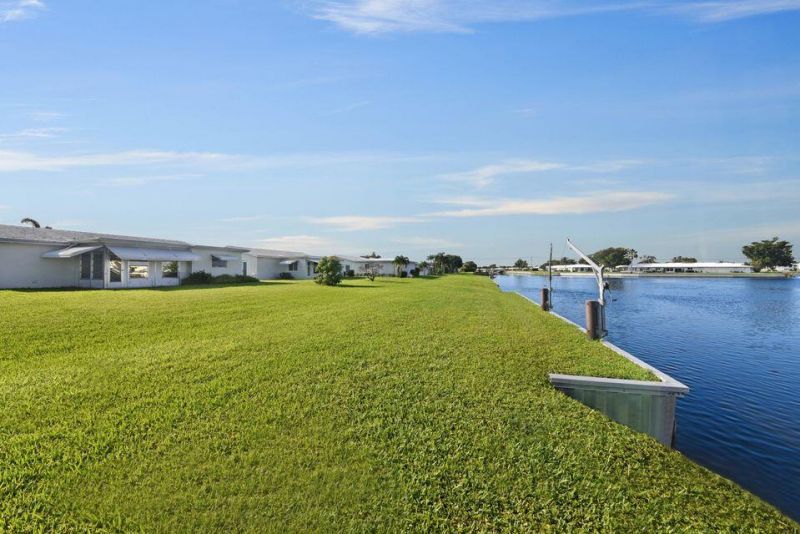 131 NW 14th Street, Boynton Beach, FL 33426 Photo