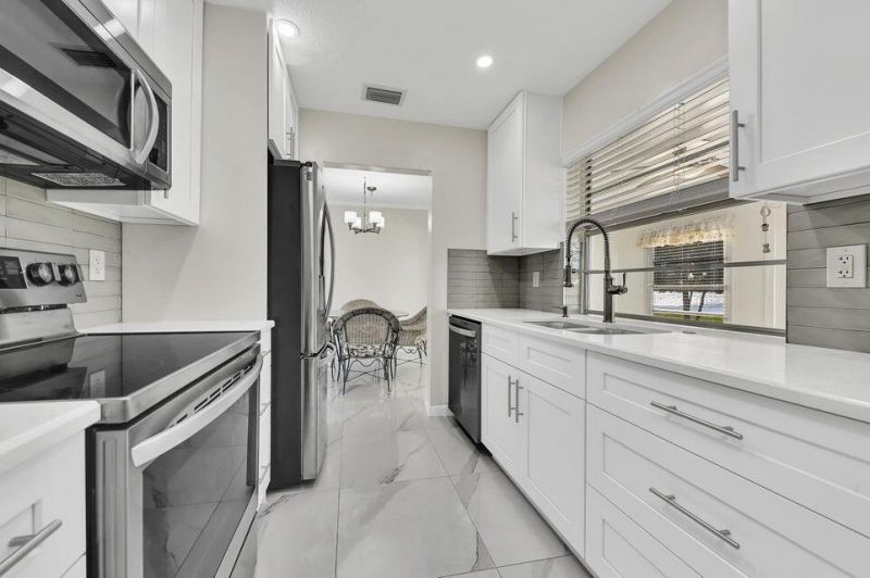 131 NW 14th Street, Boynton Beach, FL 33426 Photo