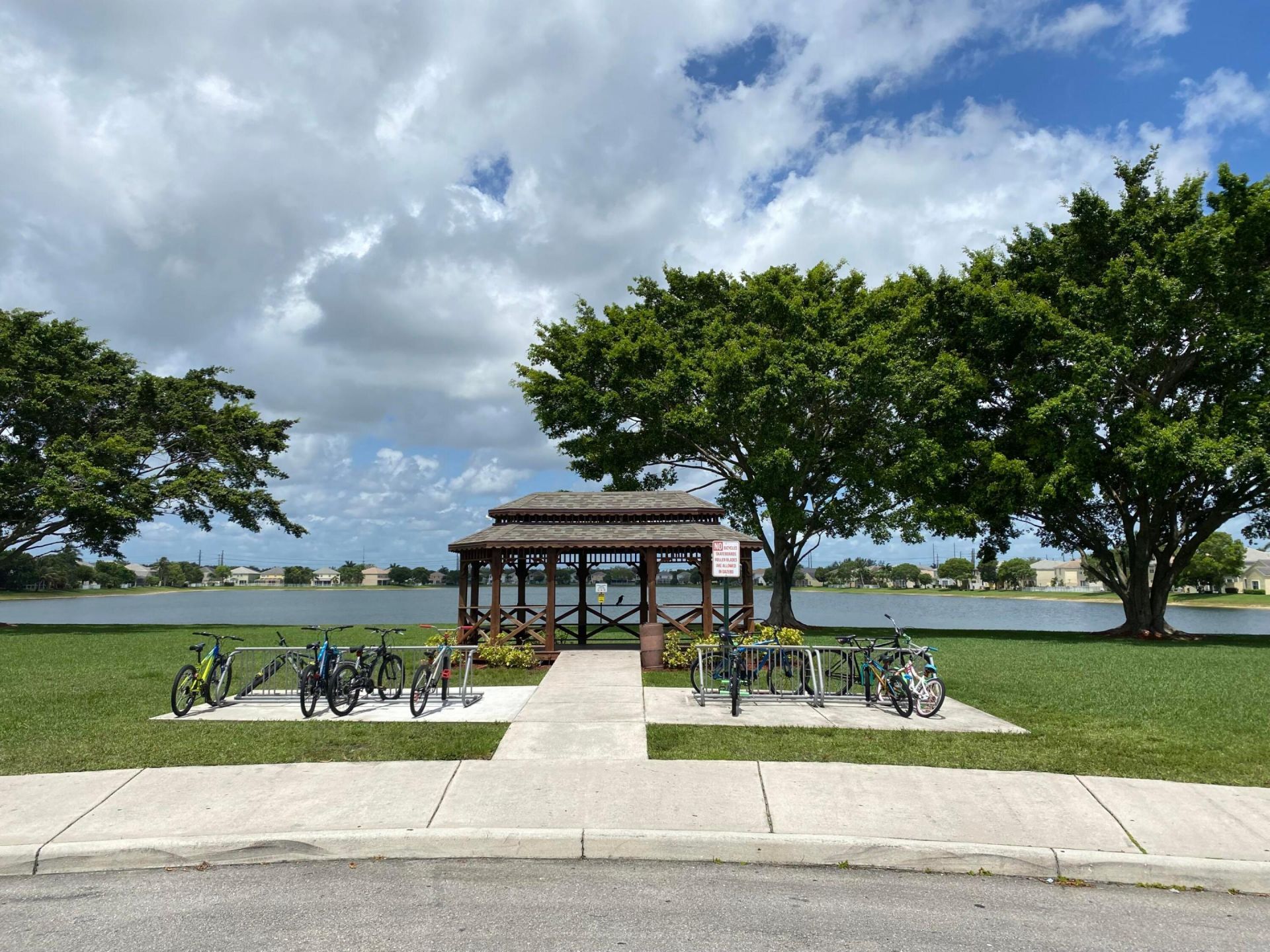 333 Berenger Walk, Royal Palm Beach, FL 33414 Photo