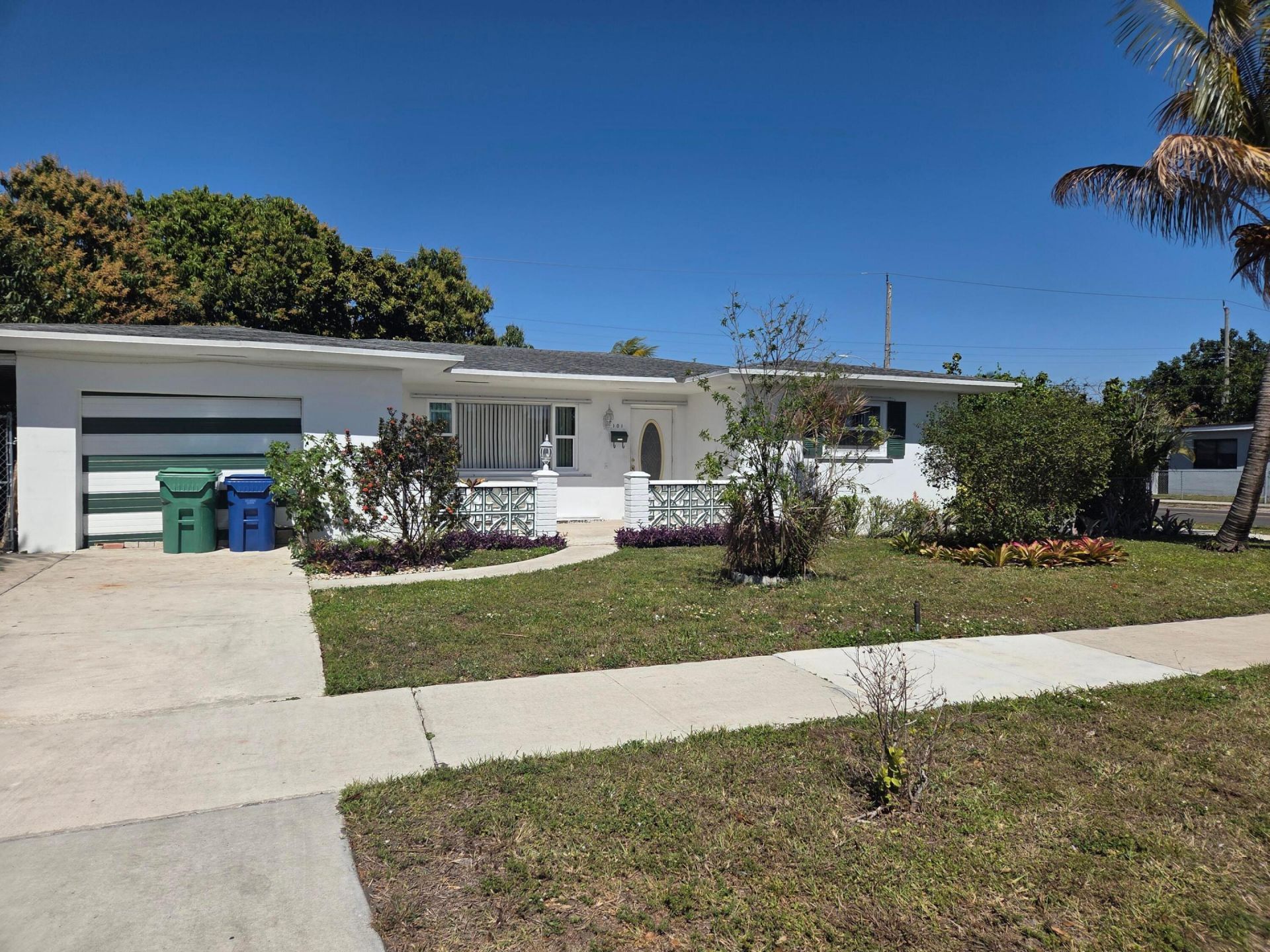 101 NW 188 Street Street, Miami, FL 33169 Photo