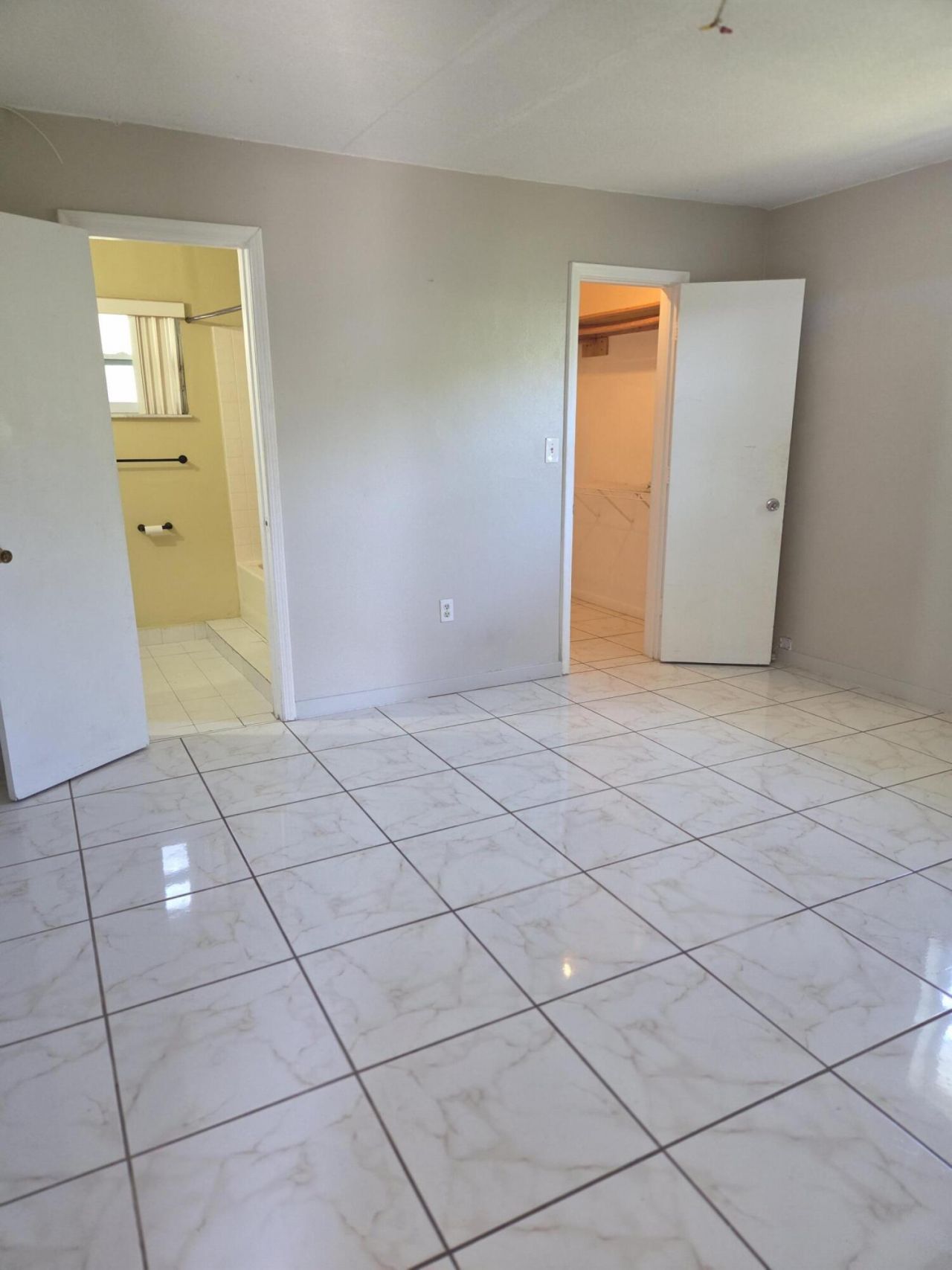 101 NW 188 Street Street, Miami, FL 33169 Photo