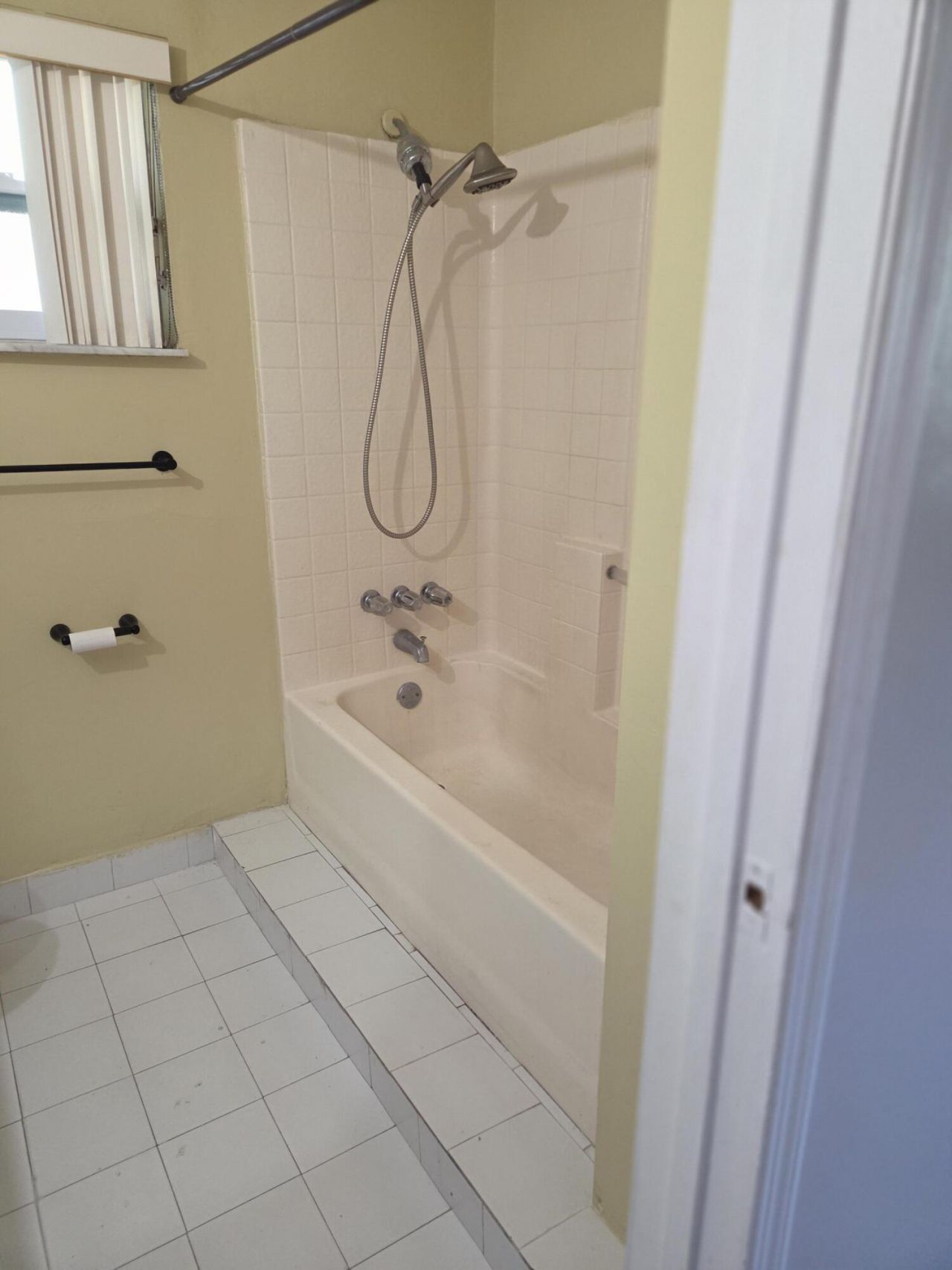 101 NW 188 Street Street, Miami, FL 33169 Photo