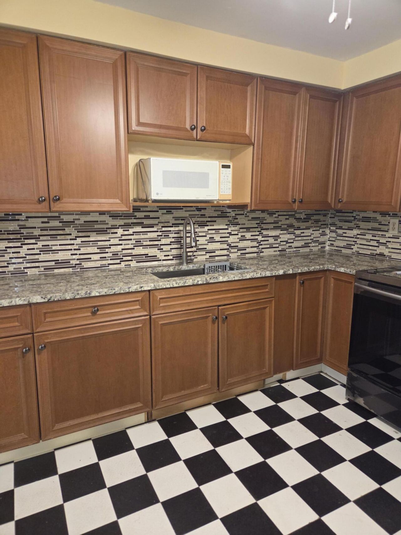 101 NW 188 Street Street, Miami, FL 33169 Photo