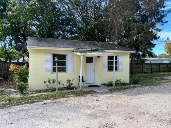 3261 S Us Highway 1, Unit 3, Fort Pierce, FL 34982