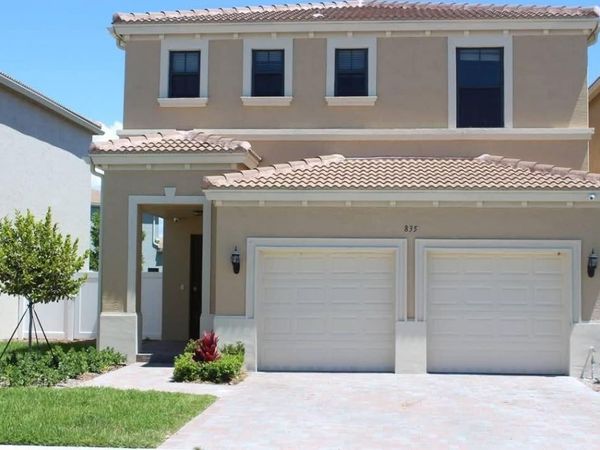 835 NE 191st Street, Miami, FL 33179