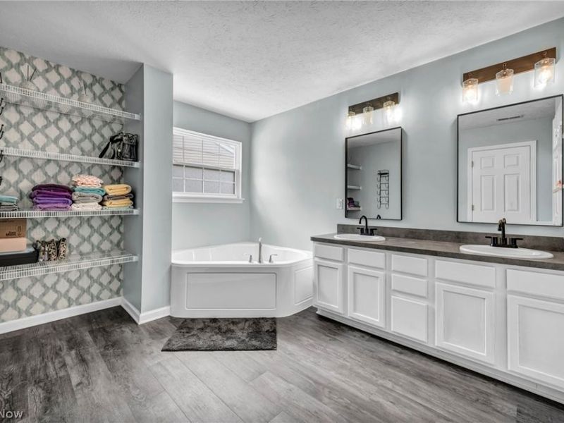 38405 Loman Court, North Ridgeville, OH 44039 Photo 24