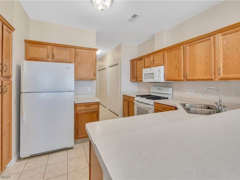 242 Wilcox Road, Austintown, OH 44515 Photo 12