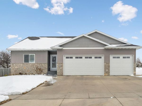 4755 Winghaven Drive, Waterloo, IA 50701