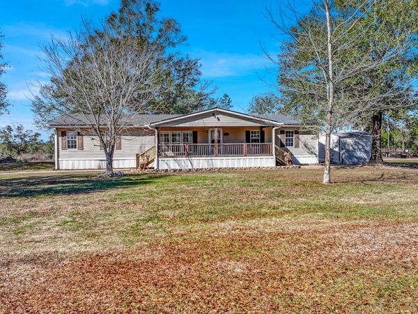 2557 N County Highway 183, DeFuniak Springs, FL 32433