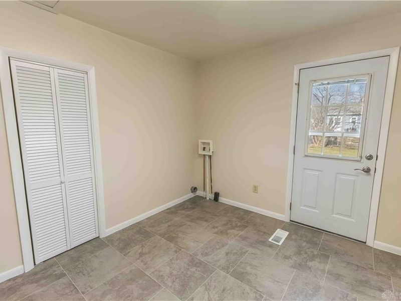 818 Flintridge Drive, Fairborn, OH 45324 Photo 6