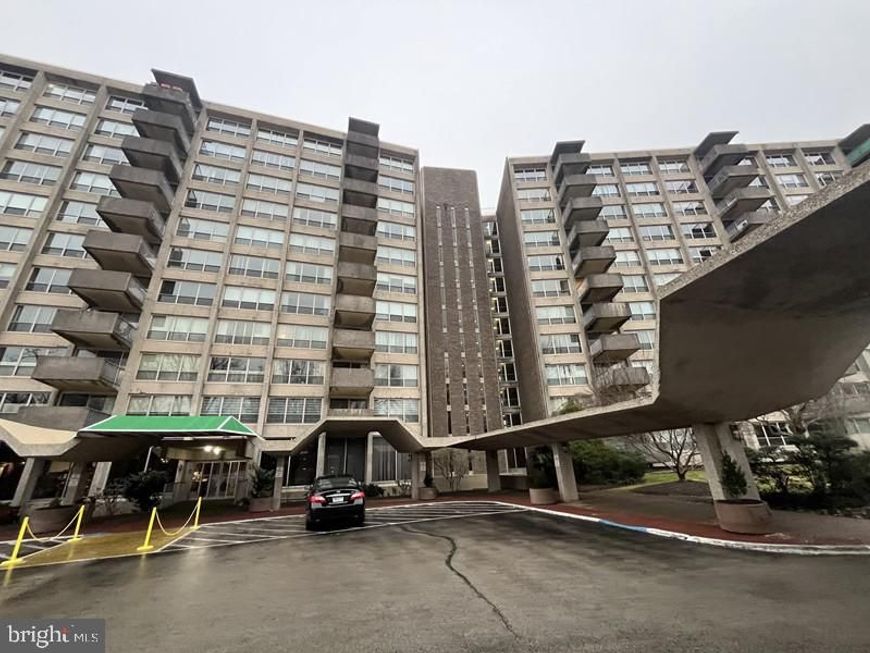 1001 City Avenue, Unit E-404, Wynnewood, PA 19096 Main Photo