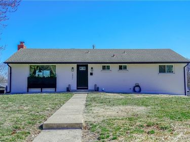 5401 N Mersington Avenue, Kansas City, MO 64119