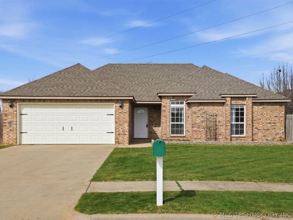 14504 S Oak Street, Glenpool, OK 74033