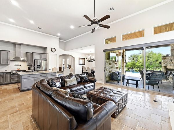 120 Applewood DR, Driftwood, TX 78619