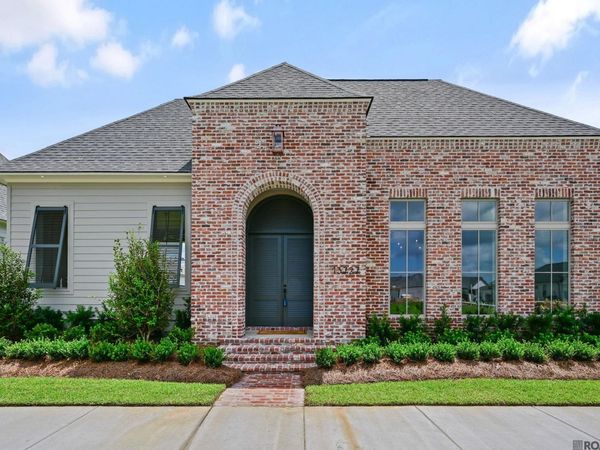 13727 Wild Canary Dr, Baton Rouge, LA 70810