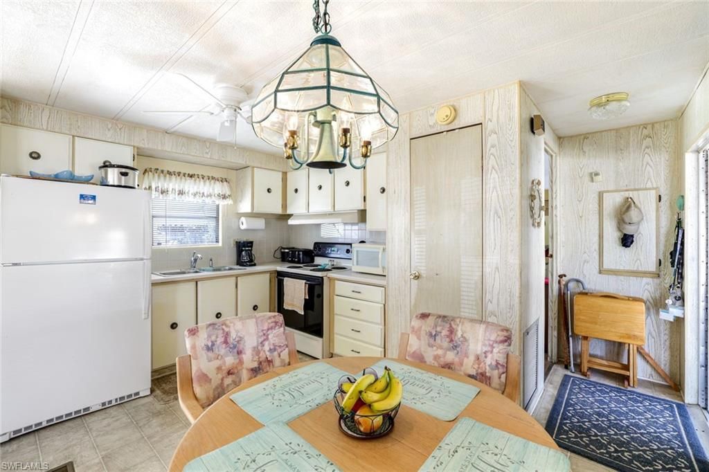 27570 Hoenie Dr, Bonita Springs, FL 34135 Photo