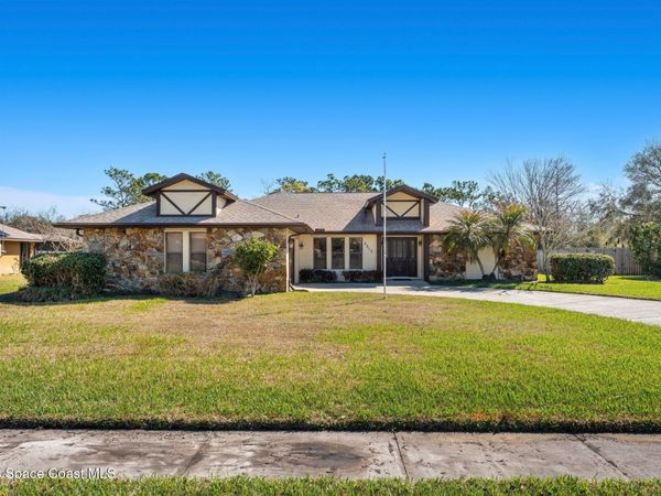 2213 Woodlawn Circle , Melbourne, FL 32934