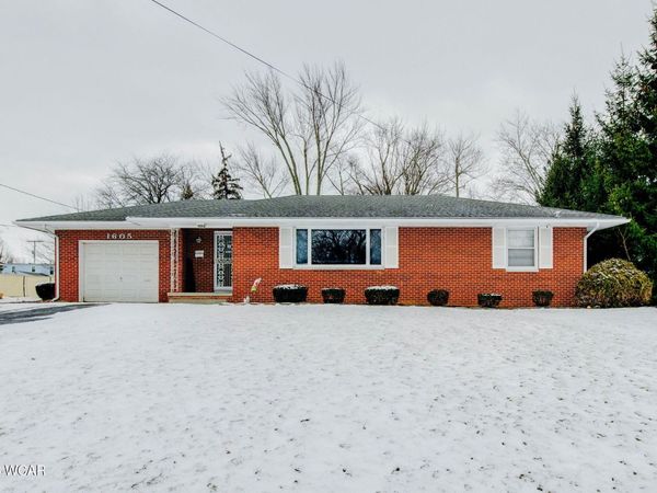 1605 Hazel Avenue, Lima, OH 45805