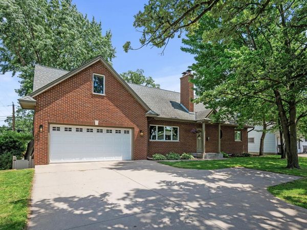 6301 France Avenue S, Edina, MN 55410