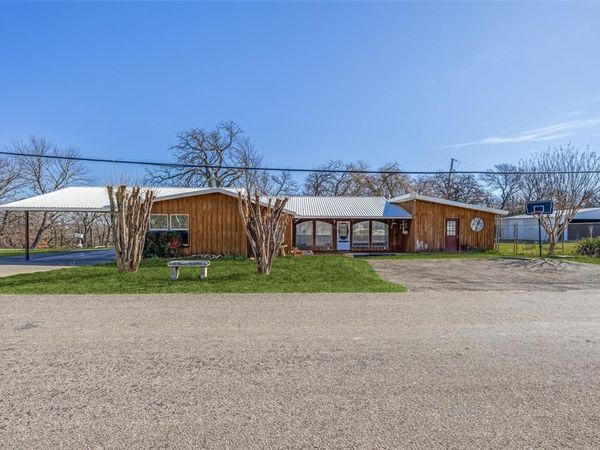 172 Mohawk Drive, Gordonville, TX 76245