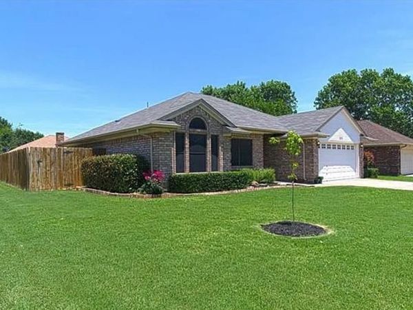1526 Berry Patch Lane, Granbury, TX 76048
