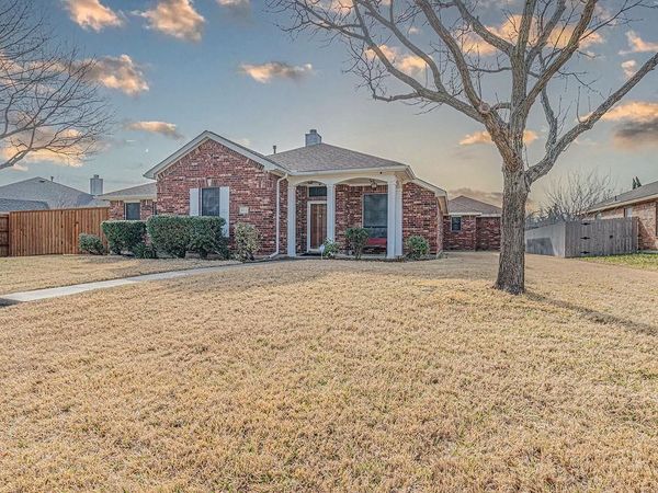 2812 Preston Creek, Mesquite, TX 75181