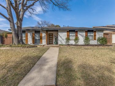 10819 Wallbrook Drive, Dallas, TX 75238