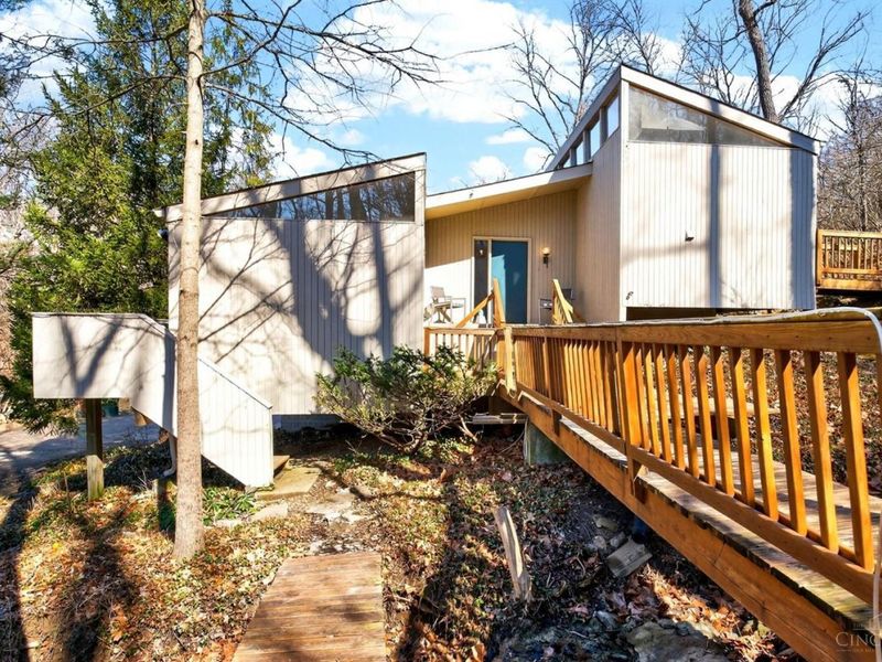 3595 Cooper Road, Blue Ash, OH 45241 Photo 3