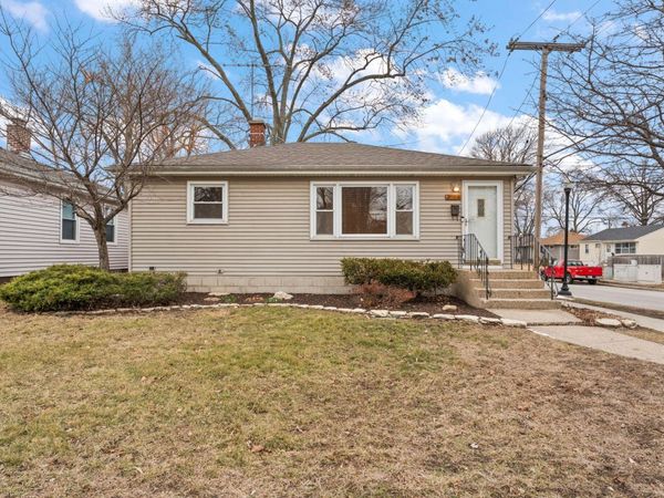 7104 Northcote Avenue, Hammond, IN 46324