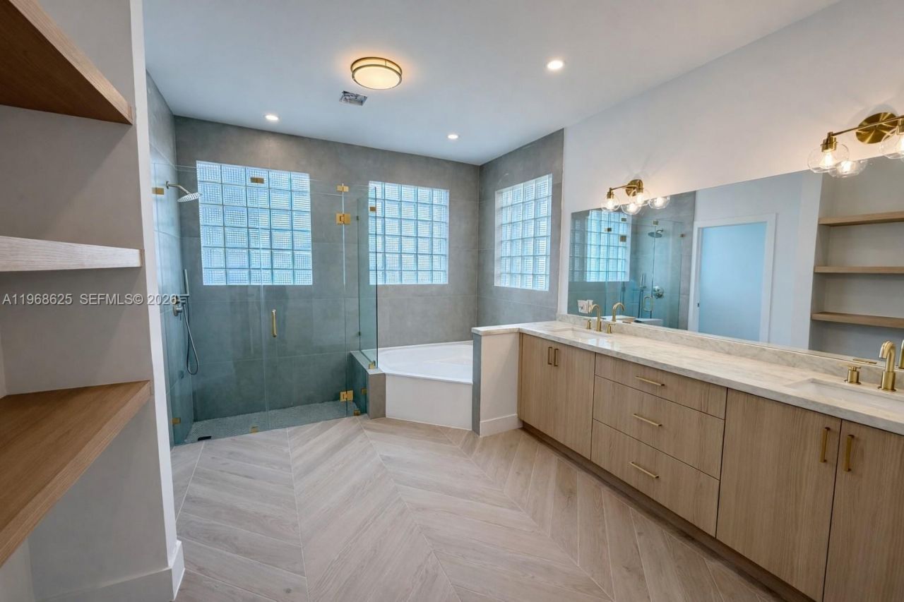 357 SW 188th Ter, Pembroke Pines, FL 33029 Photo