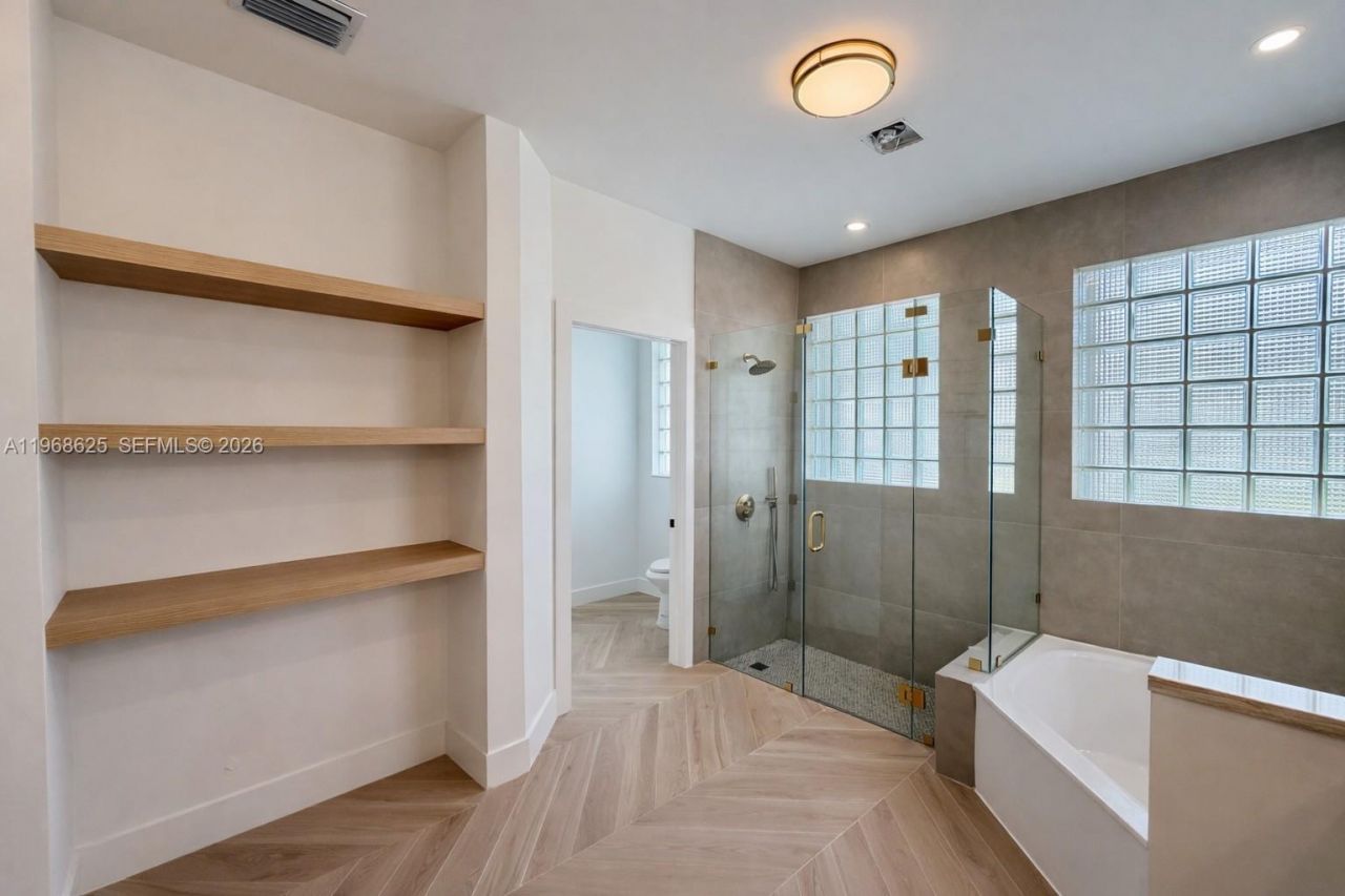 357 SW 188th Ter, Pembroke Pines, FL 33029 Photo