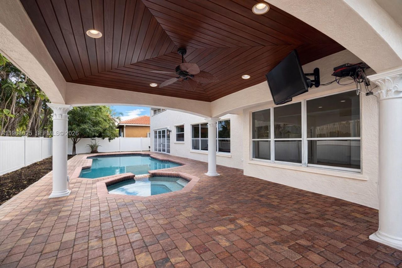 357 SW 188th Ter, Pembroke Pines, FL 33029 Photo