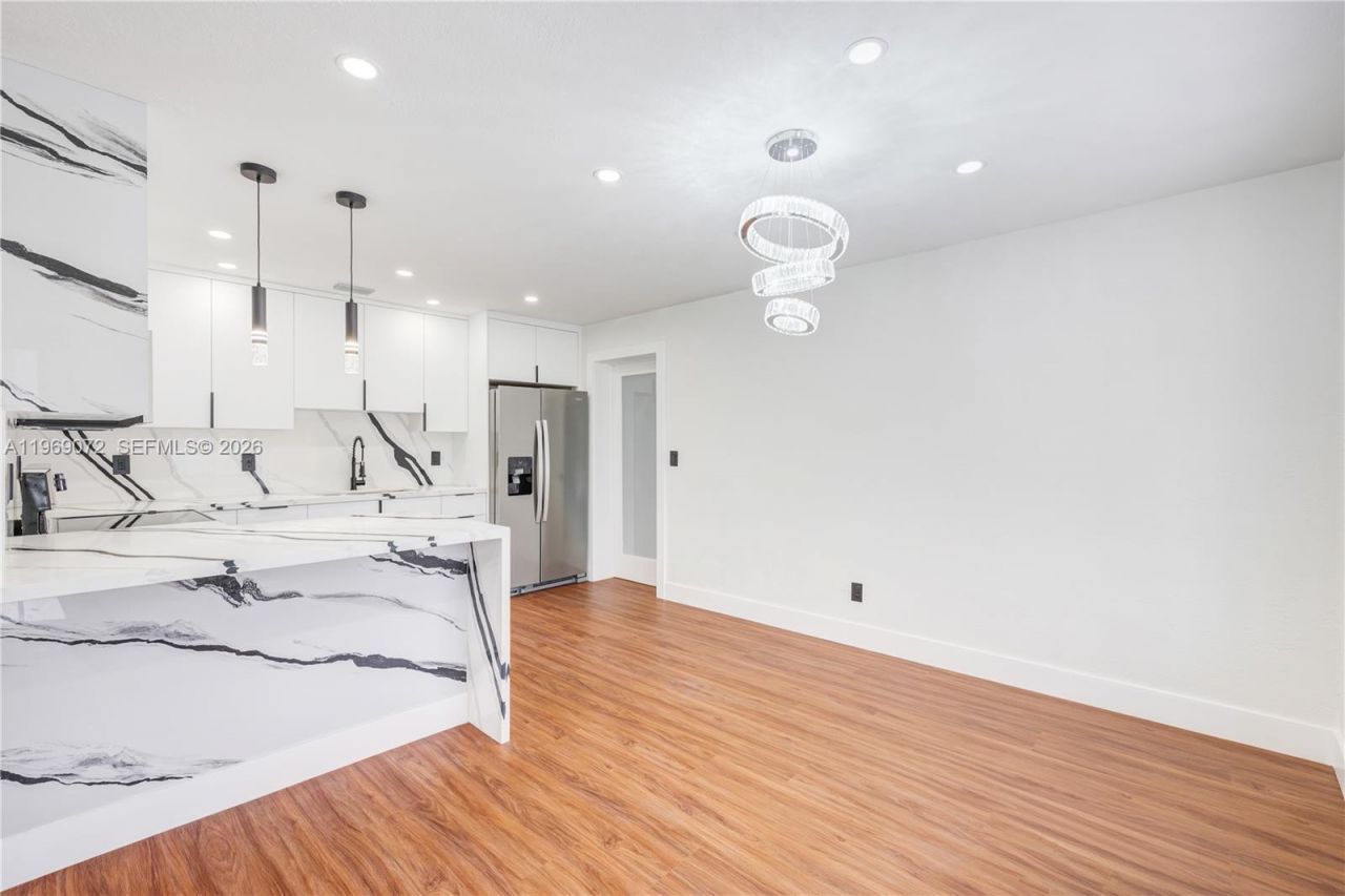 2520 NW 108th St, Miami, FL 33167 Photo