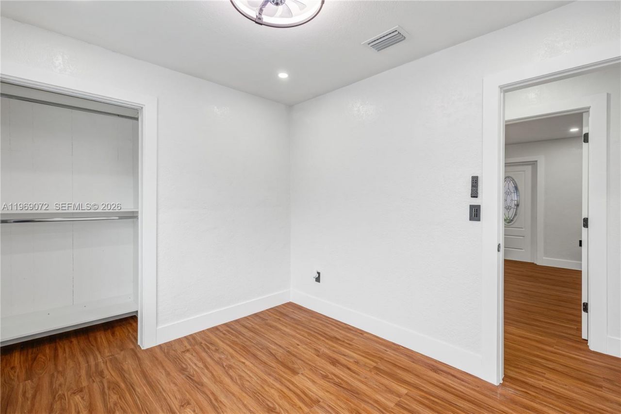 2520 NW 108th St, Miami, FL 33167 Photo