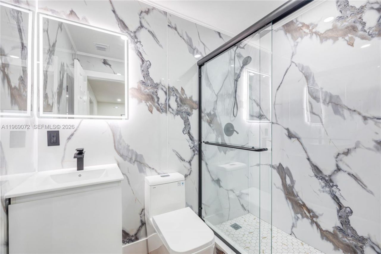 2520 NW 108th St, Miami, FL 33167 Photo