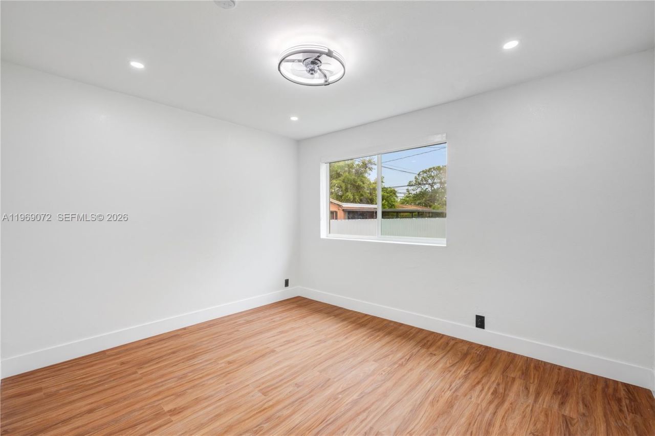 2520 NW 108th St, Miami, FL 33167 Photo