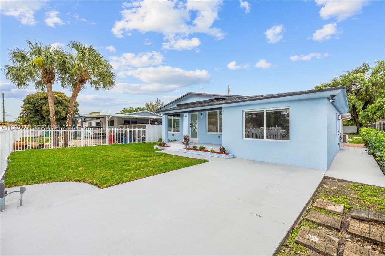 2520 NW 108th St, Miami, FL 33167 Photo
