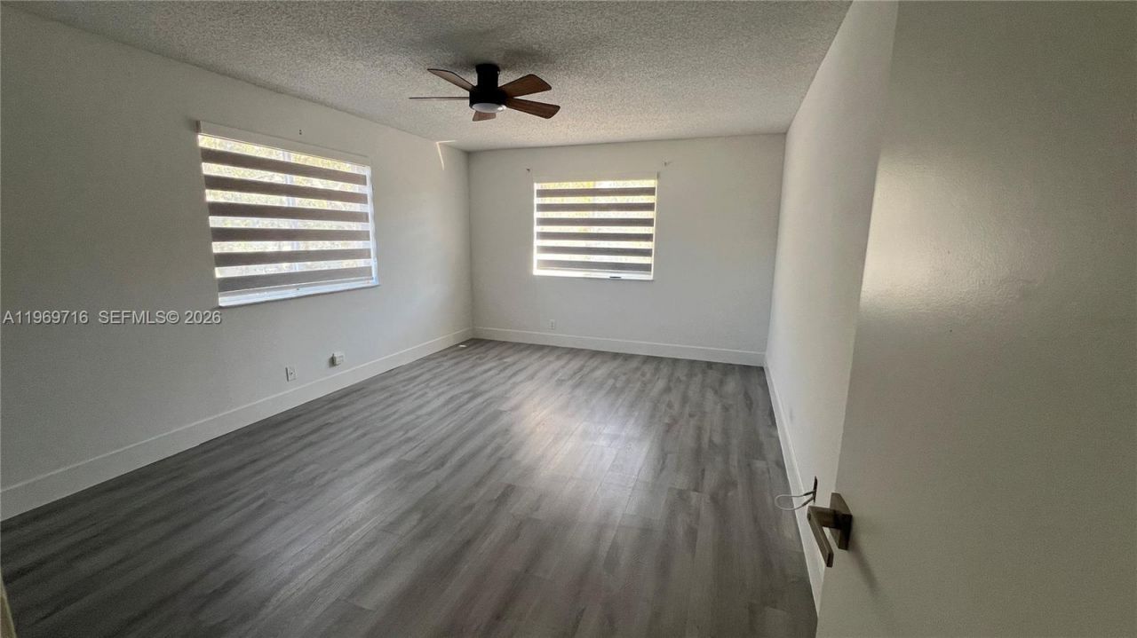 9811 Westview Dr, Unit 922, Coral Springs, FL 33076 Photo