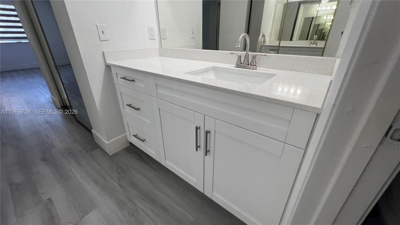 9811 Westview Dr, Unit 922, Coral Springs, FL 33076 Photo