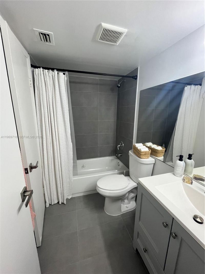 9811 Westview Dr, Unit 922, Coral Springs, FL 33076 Photo